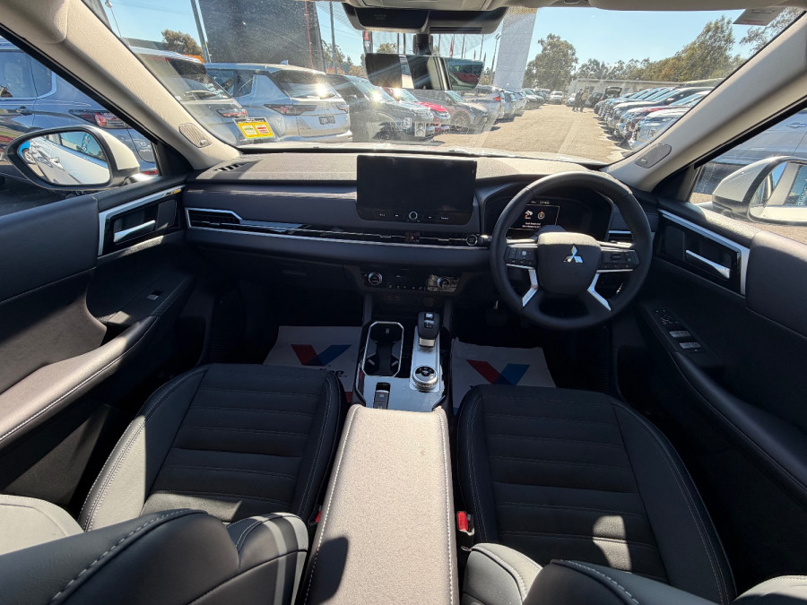 2025 Mitsubishi Outlander ZM Aspire SUV Image 14