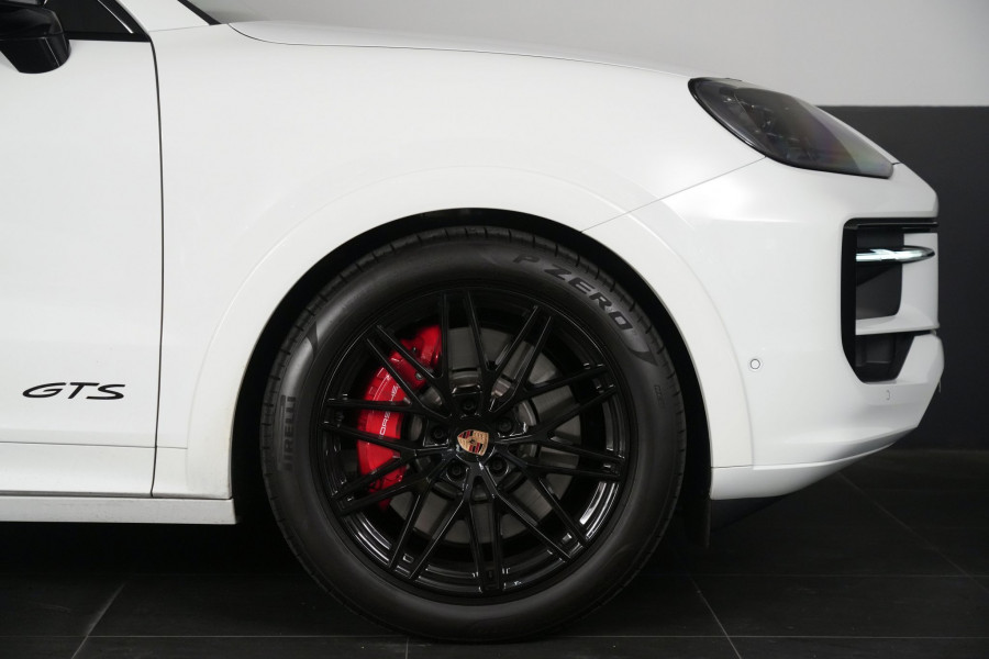 2026 Porsche Cayenne GTS SUV Image 5