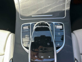 2016 Mercedes-Benz C-Class A205 C200 Convertible image 18