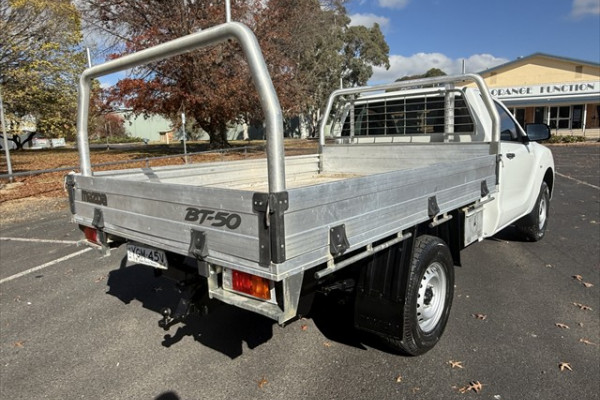 2016 Mazda BT-50 UR XT Single Cab Chassis Image 3
