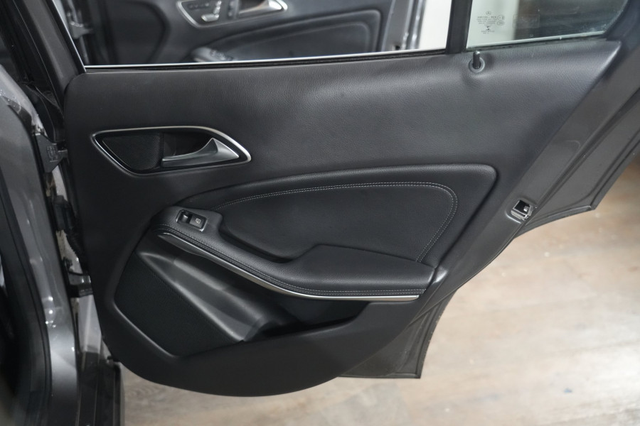 2018 Mercedes-Benz GLA-Class 180 SUV Image 25