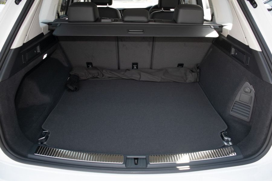 2025 MY26 Volkswagen Touareg RC 170TDI SUV Image 21
