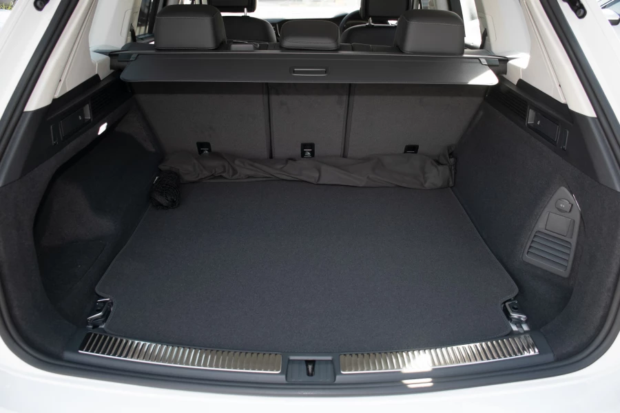 2025 MY26 Volkswagen Touareg RC 170TDI SUV Image 21