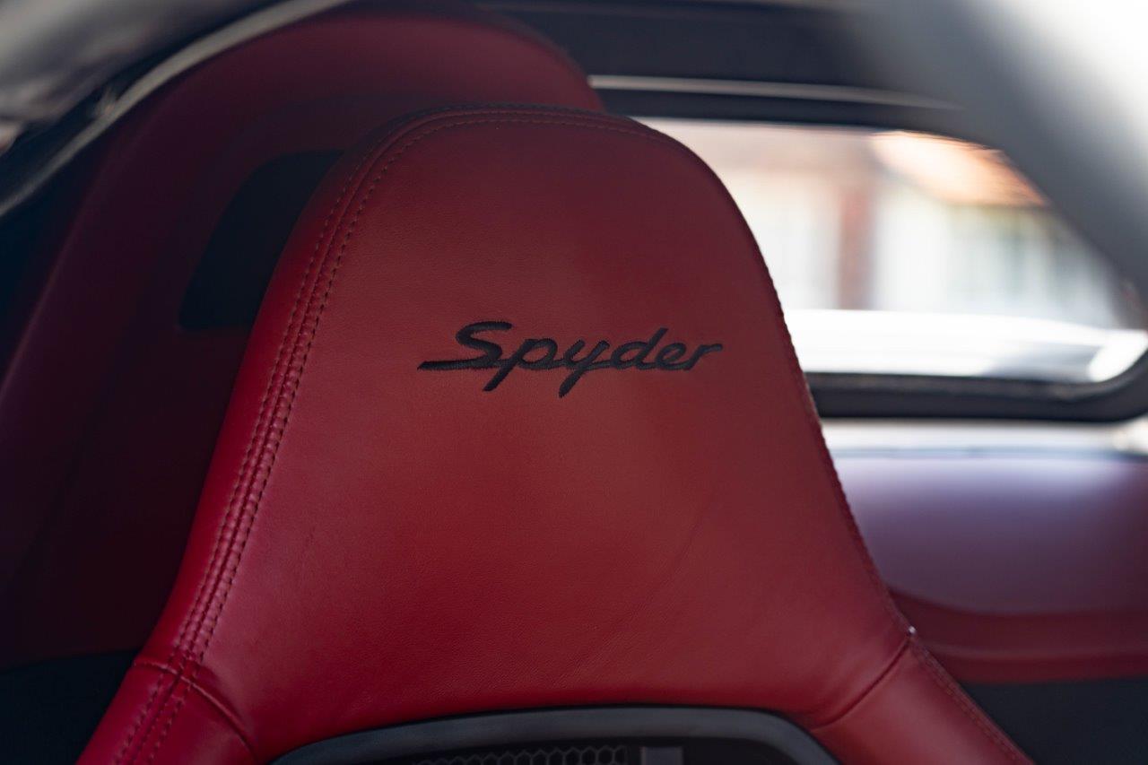 2016 Porsche Boxster Spyder Convertible Image 11