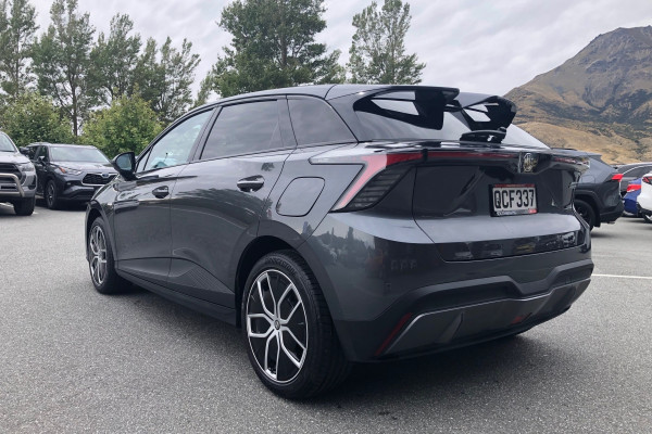 2023 MG MG4 Essence 64kwh EV Hatch Image 5
