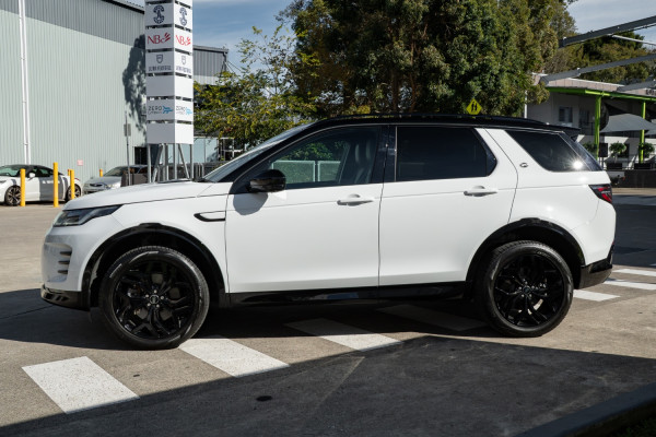 2026 Land Rover Discovery Sport L550 P250 Metropolitan SUV image 3