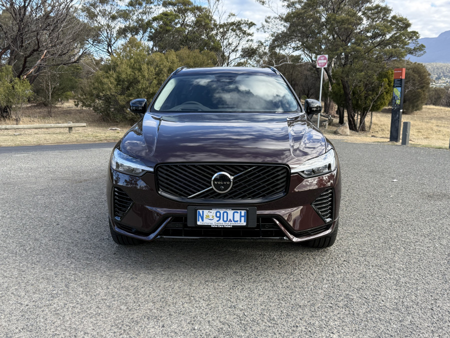 2025 MY26 Volvo XC60 UZ Plus T8 Plug-in Hybrid Dark SUV Image 2
