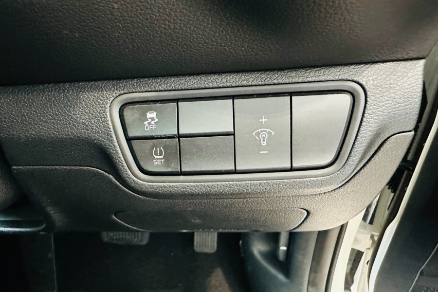 2024 Kia Cerato BD S Hatch Image 17