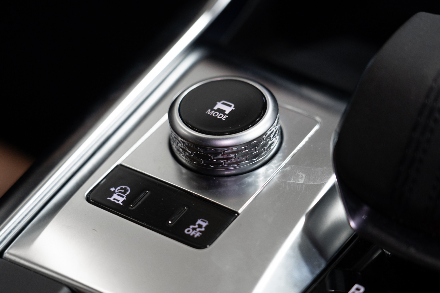 2022 Jaguar Xf P300 R-Dynamic Hse (221kw) Sedan Image 16