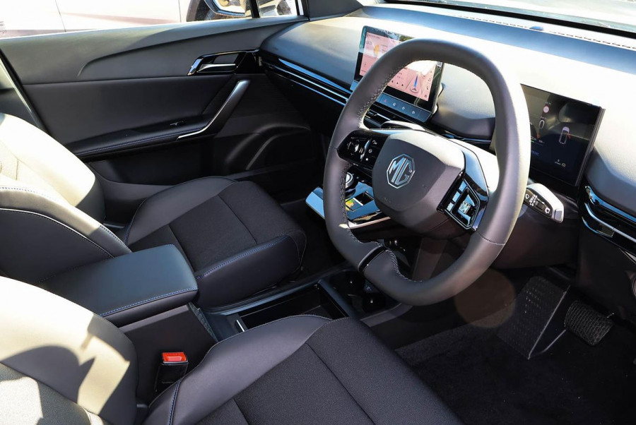 2024 MG MG4 MEH32 Essence 64 150kW Hatch Image 8
