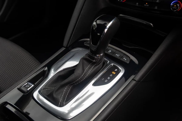 2019 Holden Commodore ZB RS Liftback Image 10