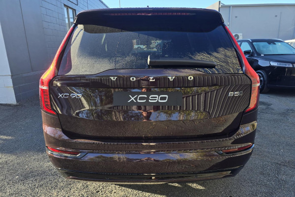2026 Volvo XC90 L Series Ultra B5 Dark SUV Image 8