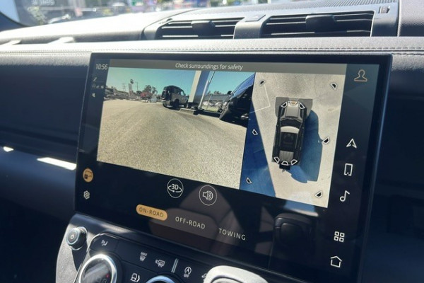 2025 MY26 Land Rover Defender L663 110 D350 X-Dynamic SE SUV Image 22