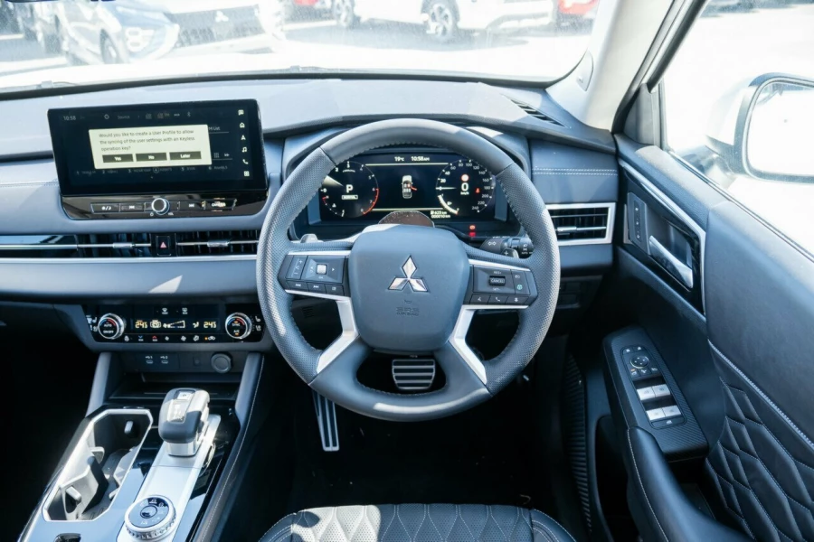 2025 Mitsubishi Outlander ZM Exceed SUV Image 11