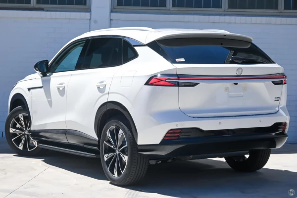 2025 MG HS AS33 Essence Hybrid SUV Image 4