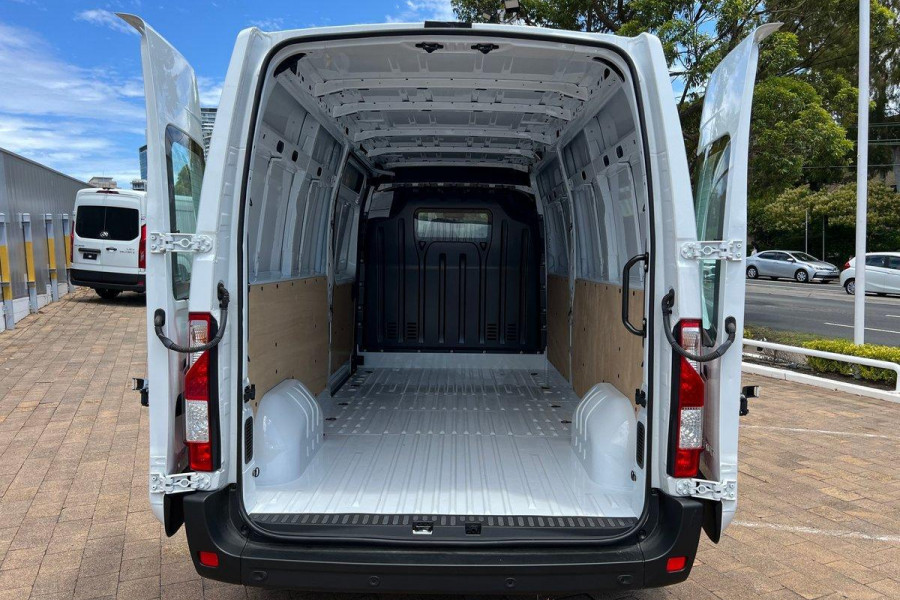 2024 Renault Master X62 Phase 2 Pro 110kW Van Image 10