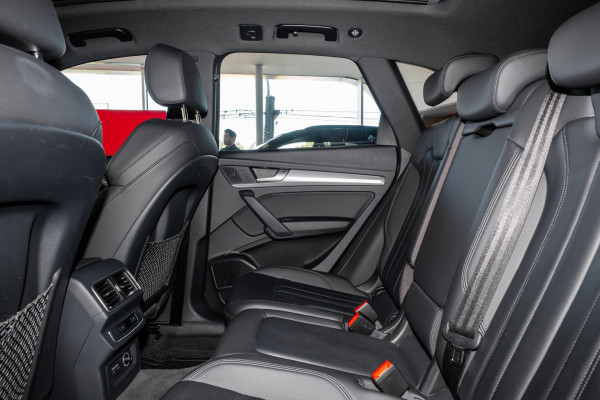 2018 MY19 Audi Q5 FY 50 TDI sport SUV image 9