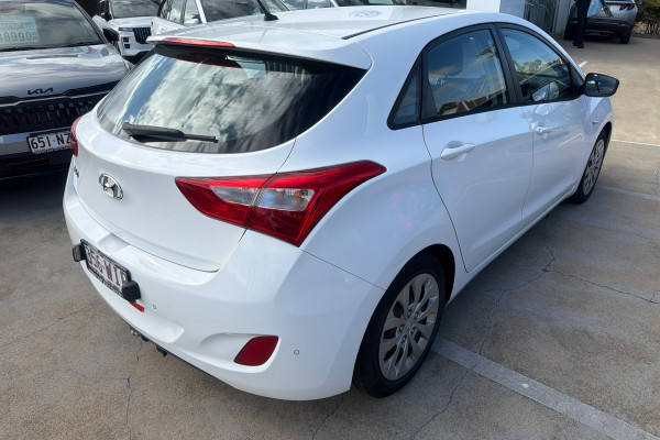2015 MY16 Hyundai i30 GD3 Series II Active Hatch Image 2