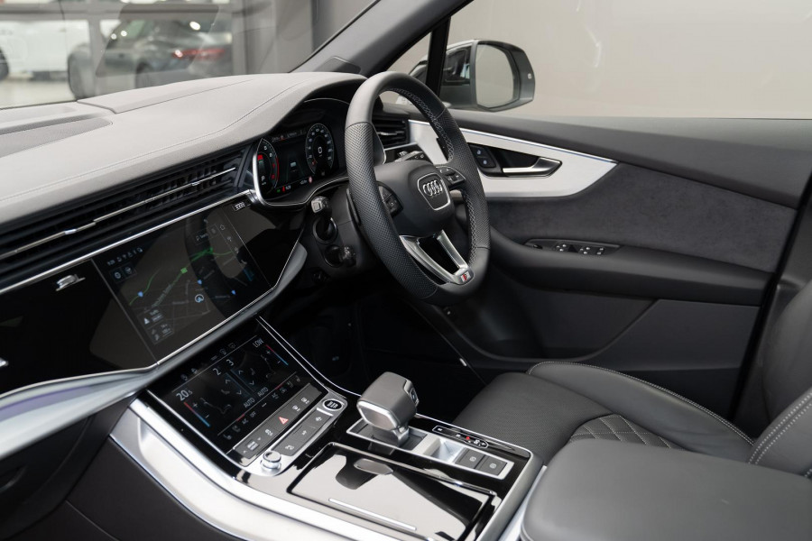 2025 Audi Q7 4M 50 TDI S line SUV
