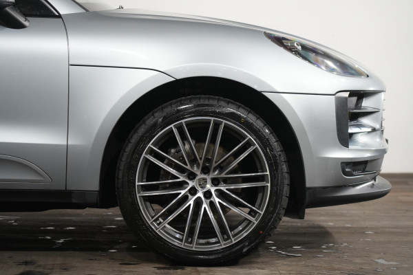 2019 Porsche Macan SUV image 5