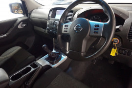2014 Nissan Navara D40 S6 Turbo ST Utility crew cab
