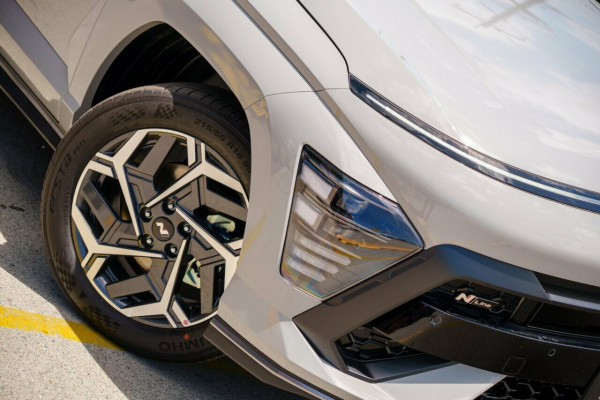 2026 Hyundai KONA HYBRID SX2.V3 Elite N Line SUV Image 6