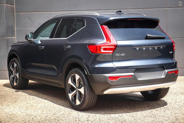 2026 Volvo XC40 XZ Ultra B4 Bright SUV Image 4