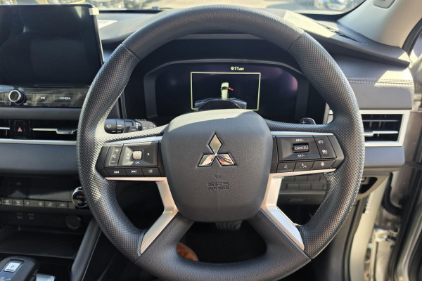 2026 Mitsubishi Outlander ZM ES SUV Image 19