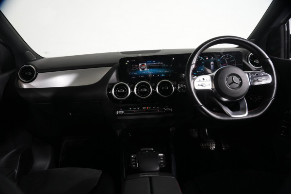 2021 Mercedes-Benz B180 Hatch image 13