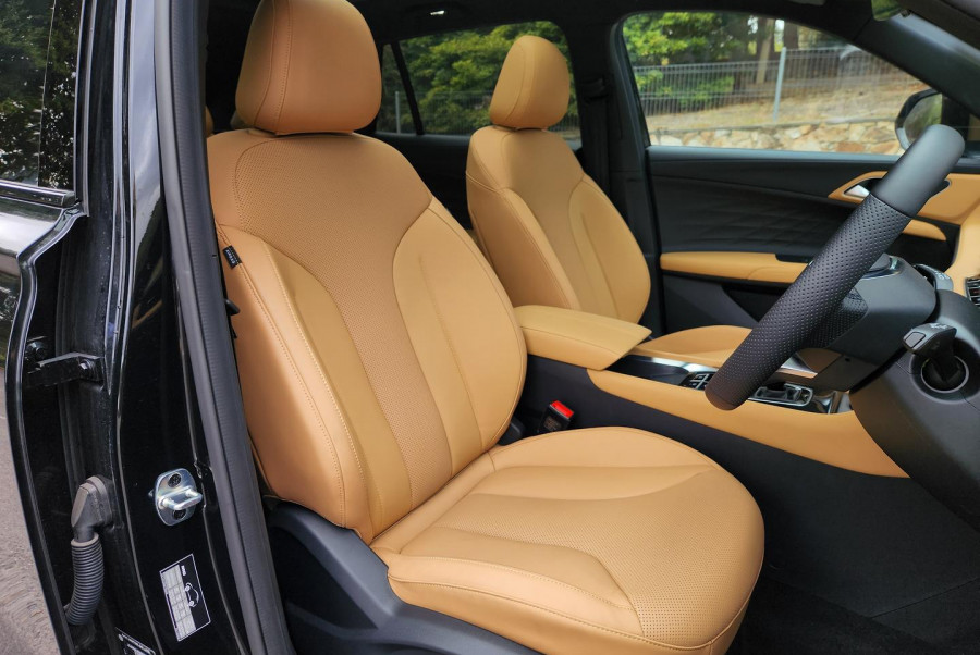 2025 MG HS AS33 Essence SUV Image 10