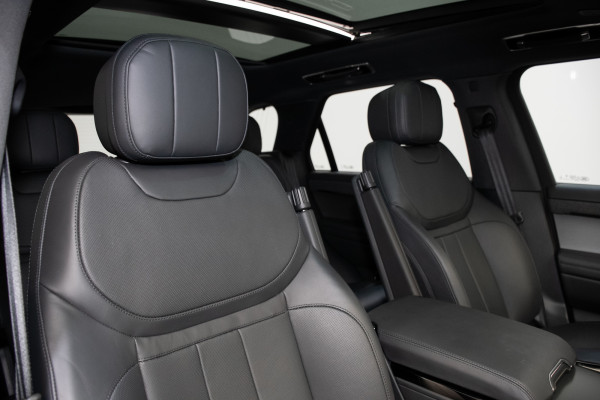 2025 Land Rover Range Rover Sport L461 D250 Dynamic SE SUV Image 4