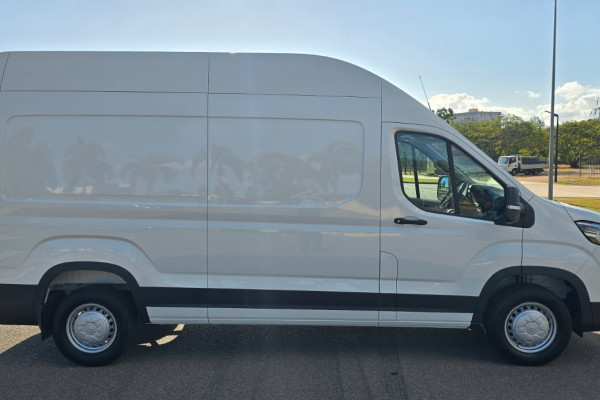 2025 LDV Deliver 9  High Roof LWB Van Image 15