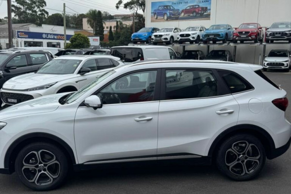 2025 MG ZS ZS32 Essence Hybrid+ SUV