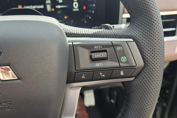 2025 Mitsubishi Outlander ZM Exceed Tourer SUV Image 15