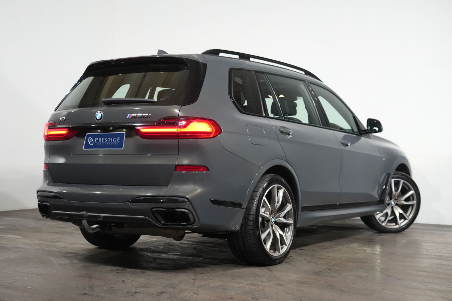 2021 BMW X7 M50i SUV Image 7