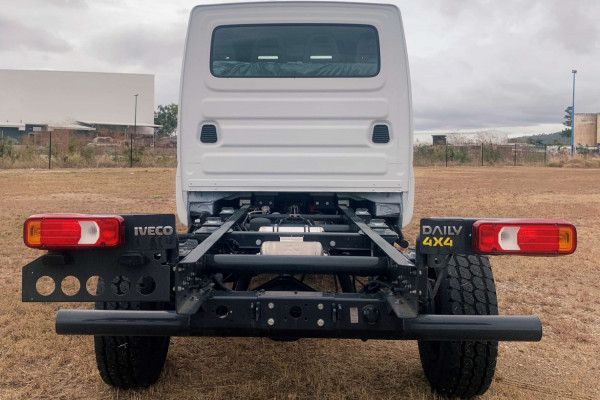 2024 Iveco Daily4x4 7T Cab Chassis Image 5