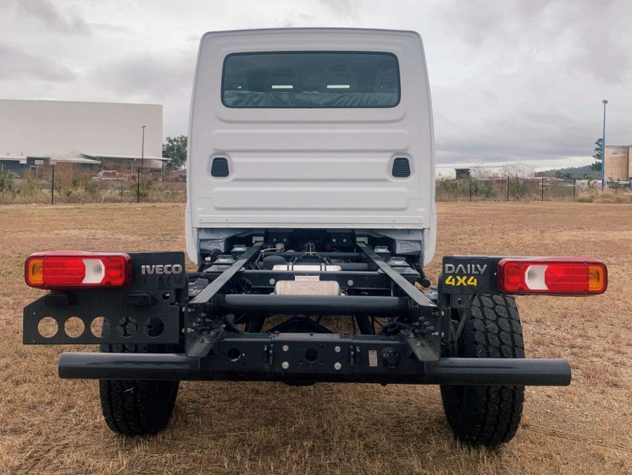 2024 Iveco Daily4x4 7T Cab Chassis Image 5