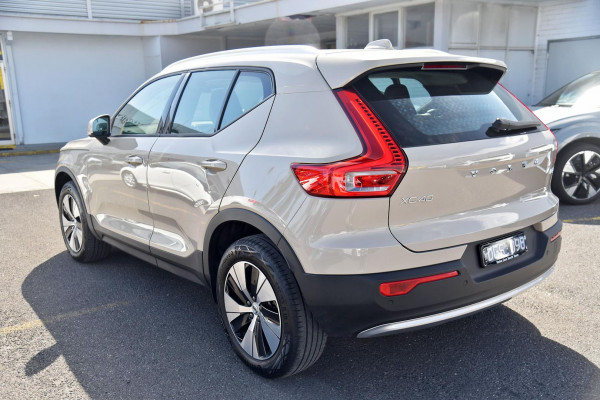 2024 MY25 Volvo XC40 XZ Plus B4 SUV Image 4