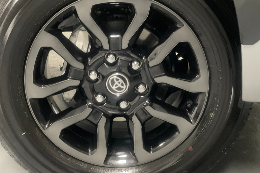 2022 Toyota HiLux Rogue Ute Image 28