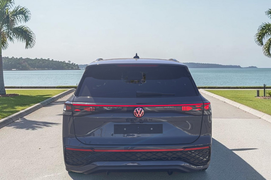 2026 Volkswagen Tayron R4 195TSI R-Line SUV Image 8