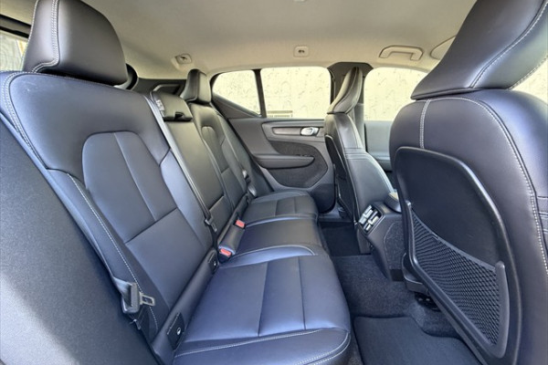 2023 Volvo XC40 XZ Plus B4 SUV Image 11