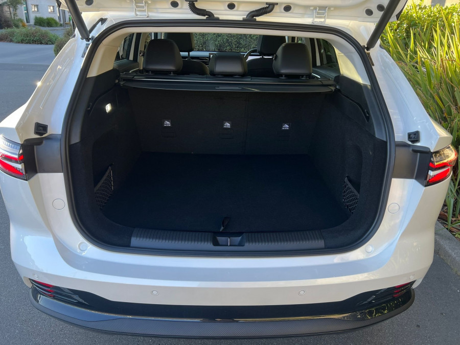 2026 MG HS Plug-in Hybrid Essence SUV Image 15