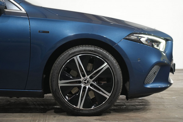 2021 Mercedes-Benz A-Class A250e Hatch image 5