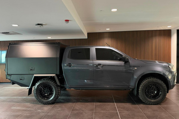 2026 MY25.5 Isuzu D-MAX RG SX Cab Chassis Image 3