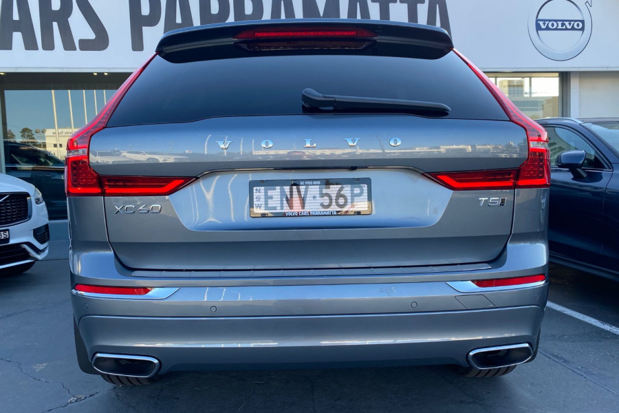 2021 Volvo XC60 T5 In Wagon Image 3