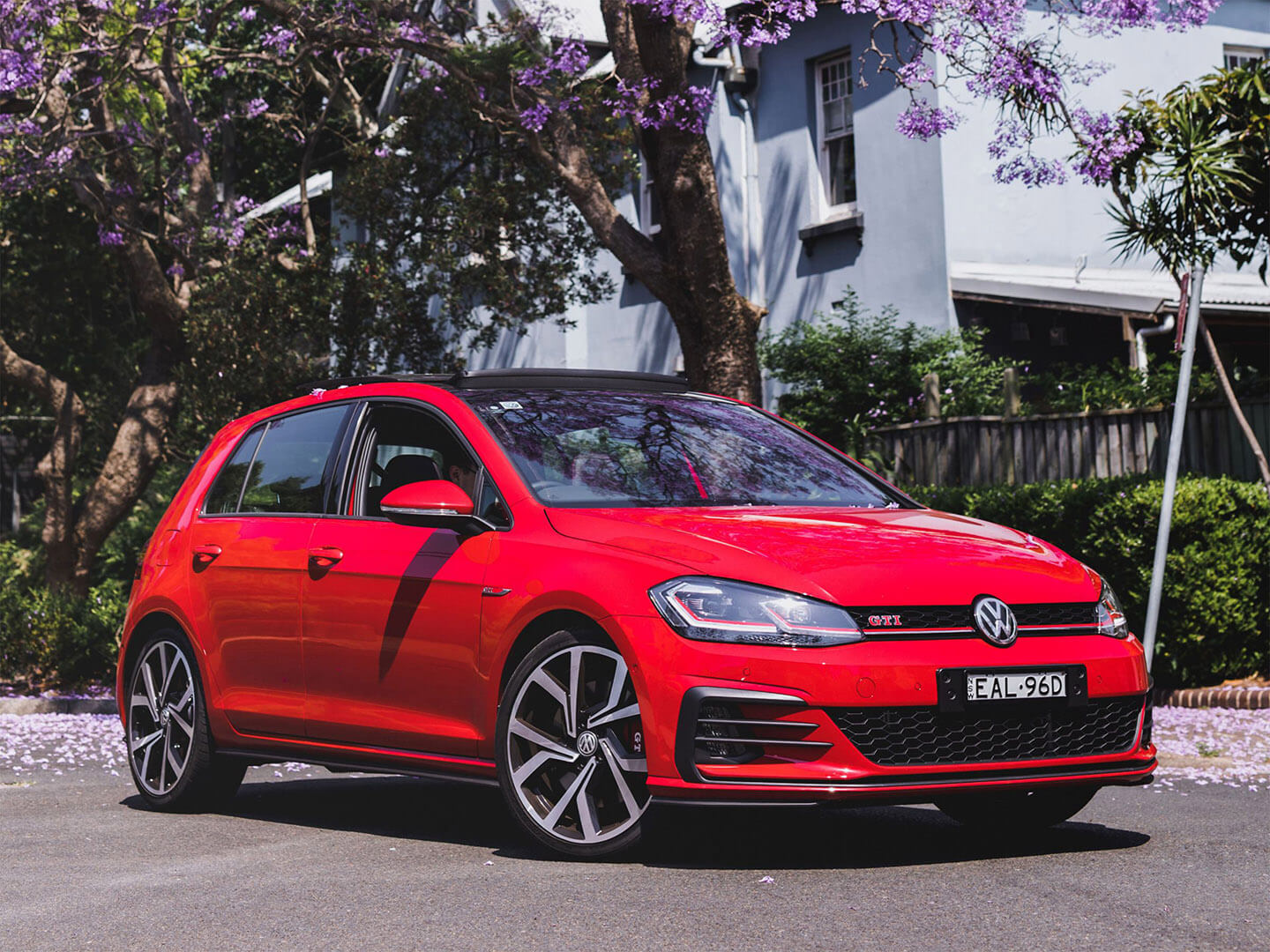 Turn heads Exterior Image