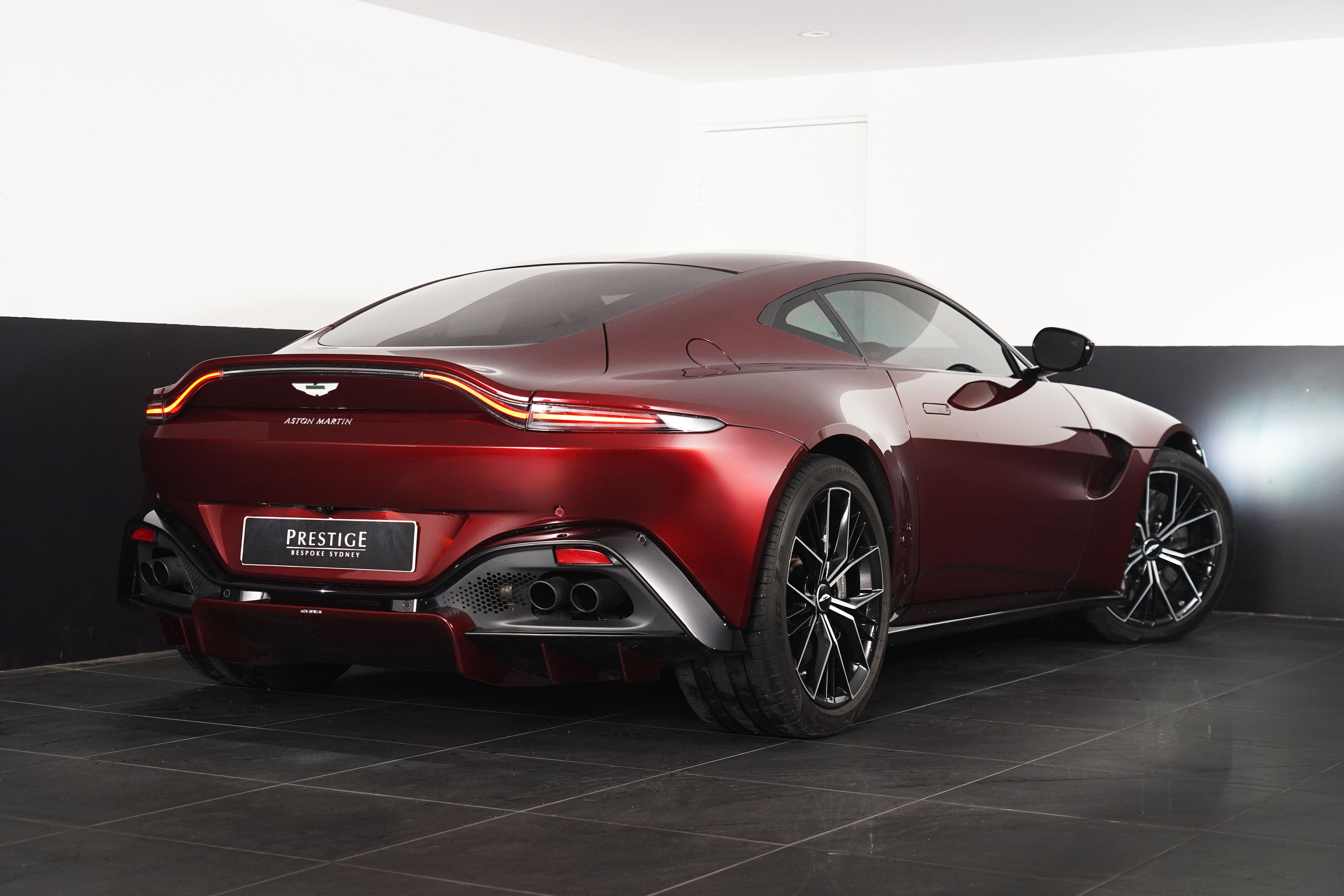 2022 Aston Martin Vantage  Coupe Image 20