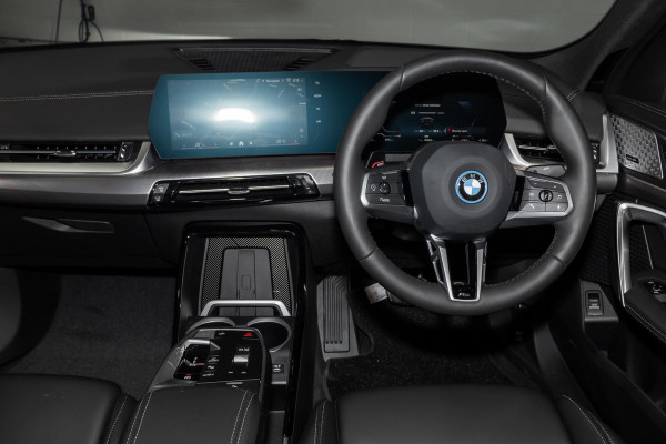 2024 BMW iX2 U10 eDrive20 M Sport SUV image 7