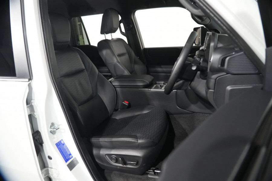 2026 Toyota LandCruiser Prado VX SUV Image 24