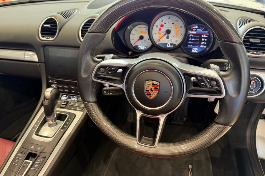 2016 MY17 Porsche 718 982  Convertible Image 32